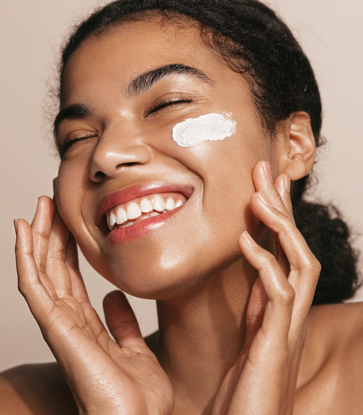 Acne Spots, Medical Skin Care, LED light therapy, IPL, Acne Scarring, Sebum Production, ZO, Obaji, Promote Healing, Medical Grade Skincare, LED light therapy, Clear Skin, Hormones, Sebaceous Gland,Manchester, Greater Manchester, Cheshire, Wilmslow, UK, London, Specialist, Rejuvenation.