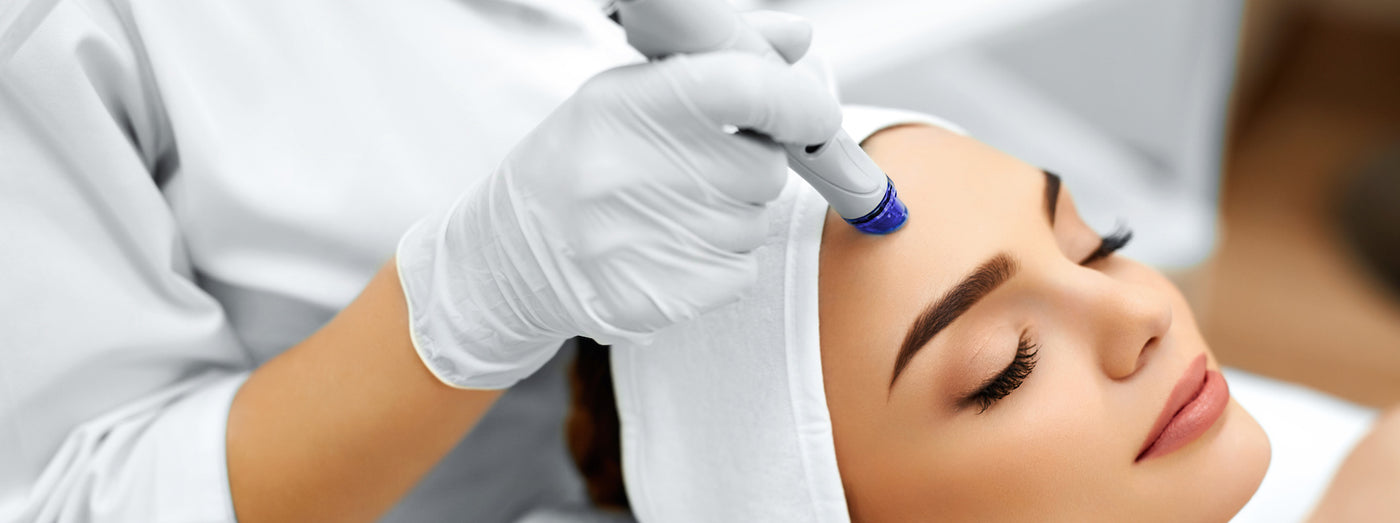 HydraFacial, Hydrating, Manchester, Greater Manchester, Cheshire, Wilmslow, UK, London, Specialist, World renowned, Cleaning properties, Moisturising, Dead Skin Removal, Mesoporation, Mandolin Acid, Salicylic Acid, Hyaluronic Acid, Active Oxygen, Skin Care, Acne, Clear skin. 